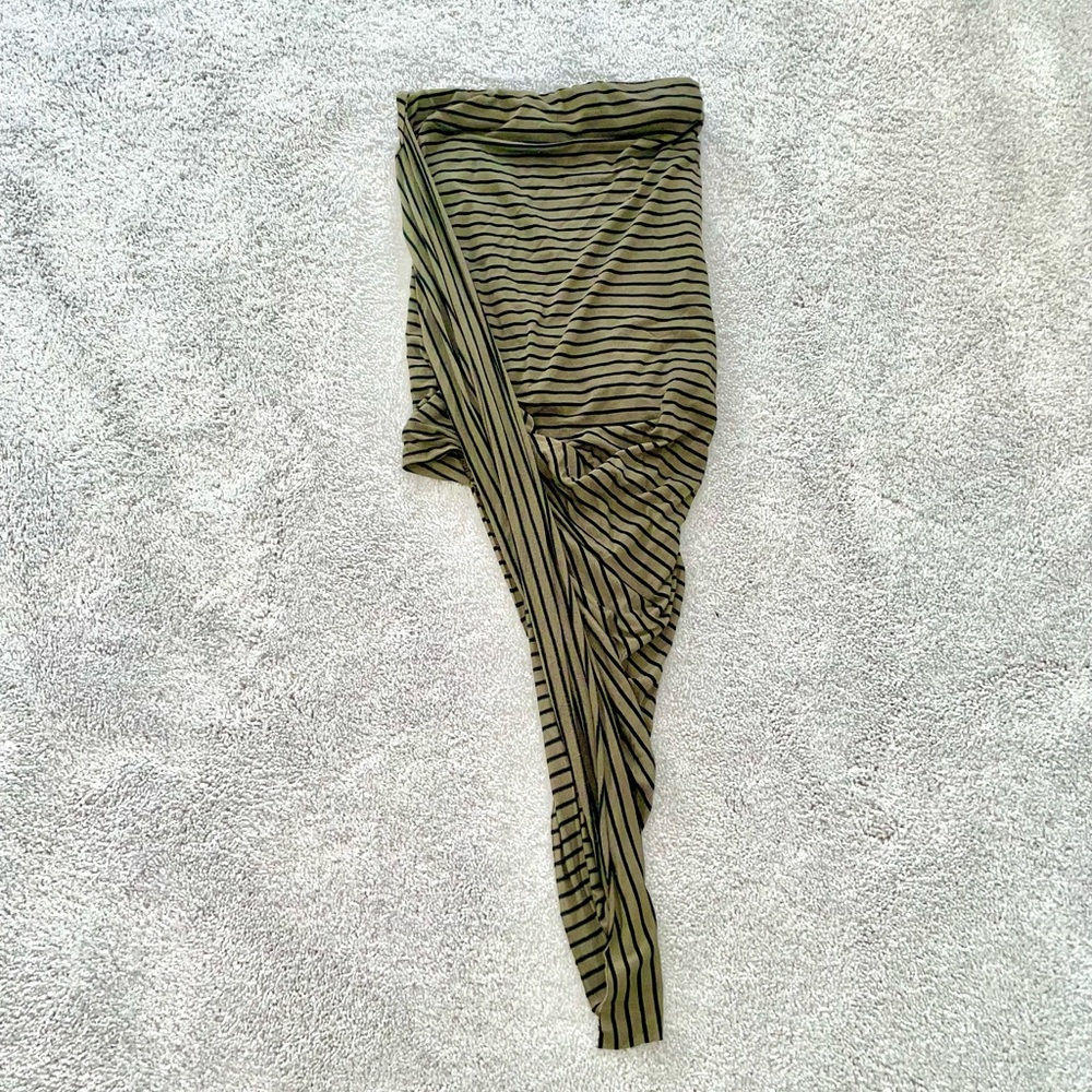 Slanted bodycon skirt